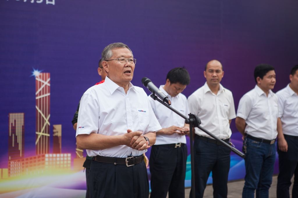 民族挖掘機(jī)品牌先導(dǎo)者，山河智能“城鎮(zhèn)建設(shè)利器”SWE80E9榮耀上市