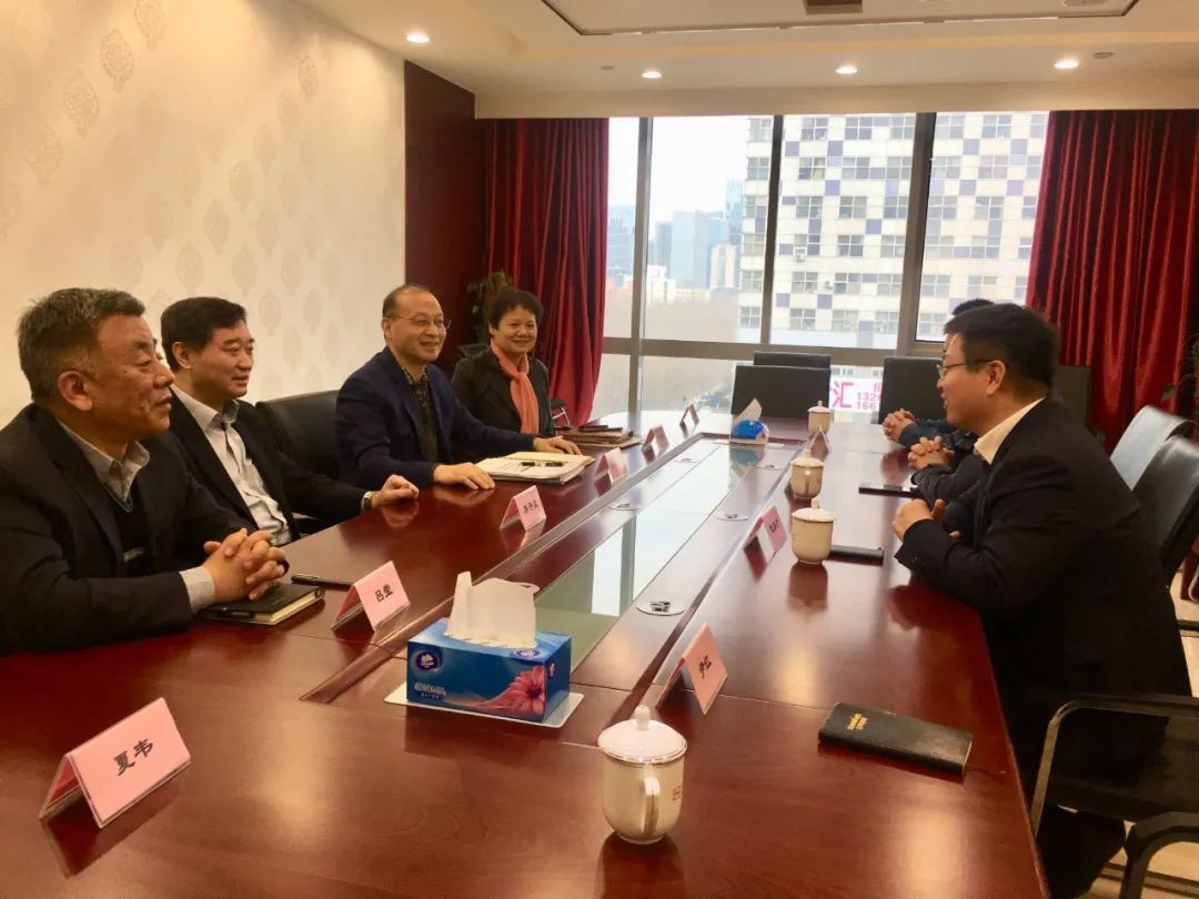山河智能副總經(jīng)理龍居才一行到訪中國工程機械工業(yè)協(xié)會
