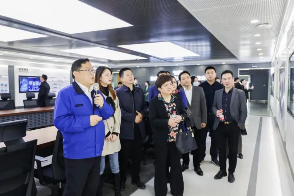 民主黨派湖南省委機關青工委團隊一行考察山河智能