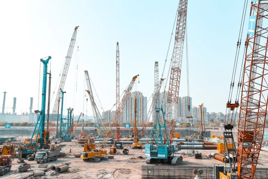 山河智能設(shè)備征戰(zhàn)亞洲最大地下綜合交通樞紐工程