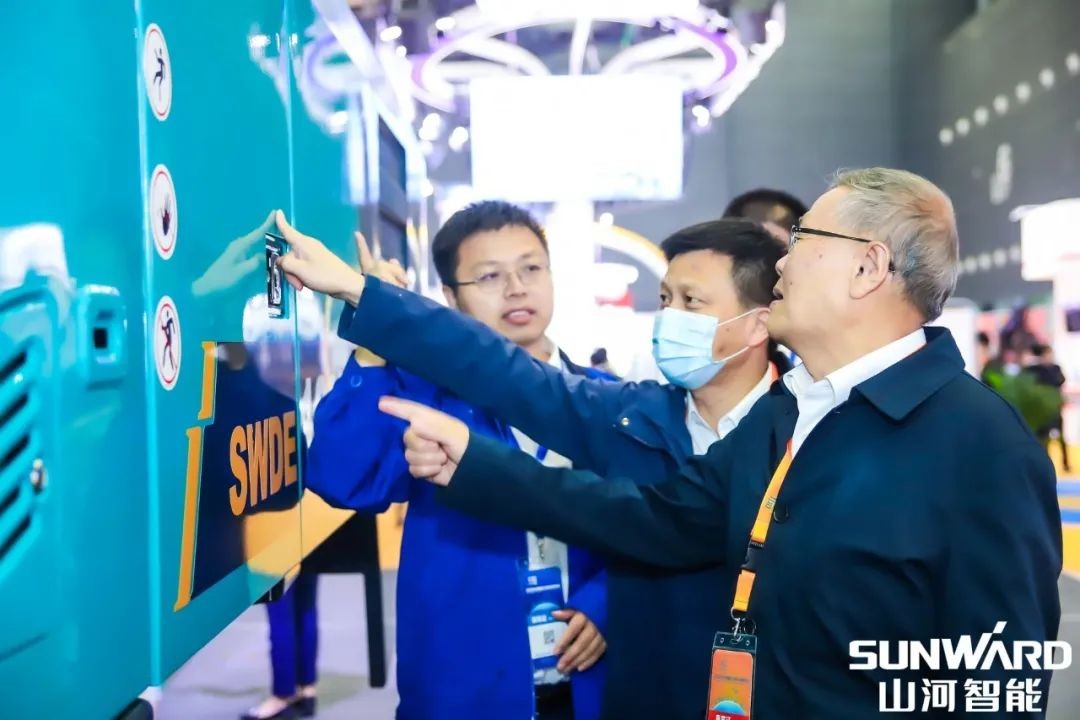 “山河綠”亮相長(zhǎng)沙國(guó)際工程機(jī)械展，50余款產(chǎn)品盡顯山河智能創(chuàng)新實(shí)力