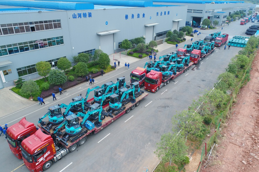 助力祖國西南地區(qū)建設！山河智能國內首批SWE60UF無尾挖掘機批量交付