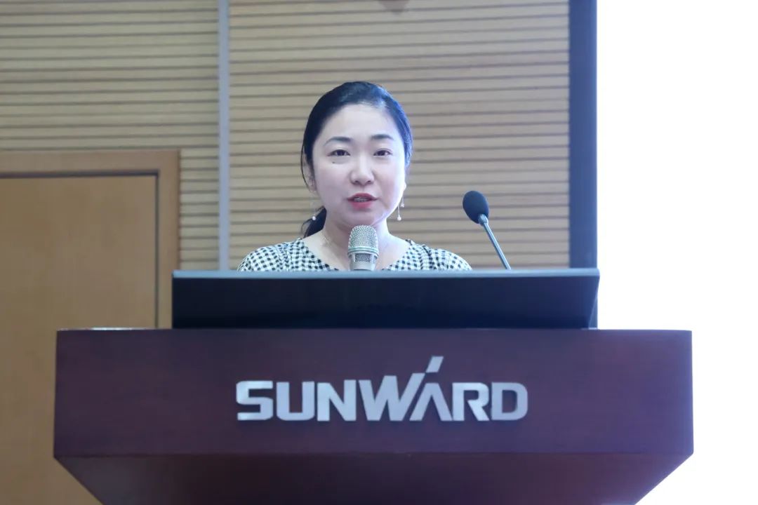 繽紛“暑”假，不負(fù)所“托”！山河智能職工子女暑期托管班結(jié)業(yè)啦