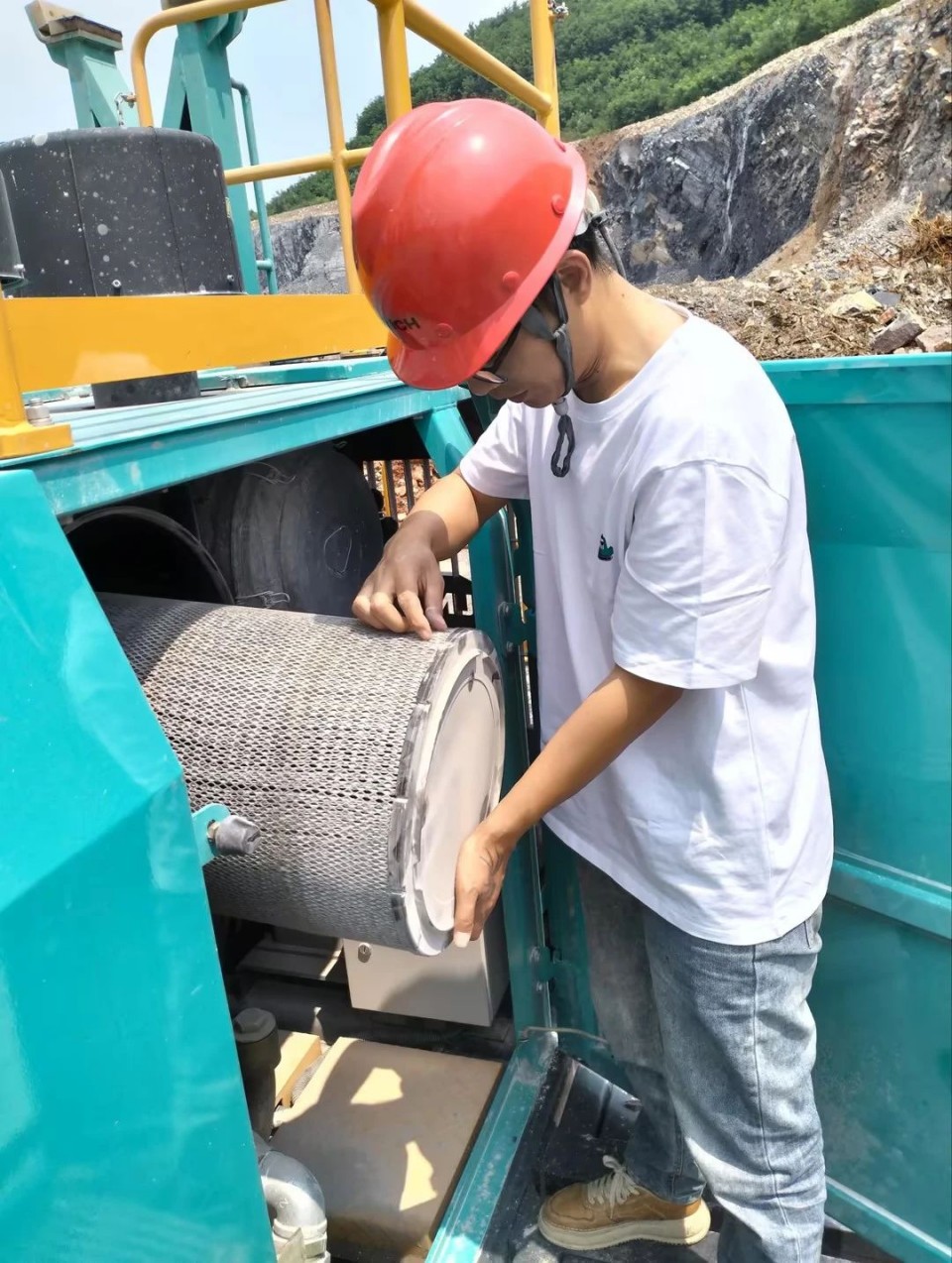 跨越山河萬里 智啟服務新程——山河礦巖“服務萬里行”活動走進海螺水泥