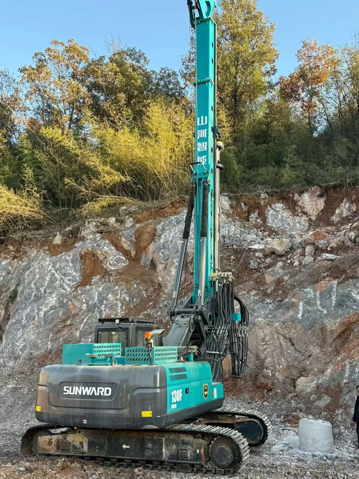 從國家重點工程到鄉(xiāng)村安居建設(shè)，山河智能旋挖鉆機(jī)實現(xiàn)跨場景擔(dān)當(dāng)
